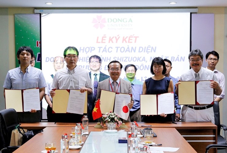 Đoàn doanh nghiệp tỉnh Shizuoka và Chiba ký kết tiếp nhận SV thực tập nghề nghiệp hưởng lương và làm việc tại Nhật Bản
